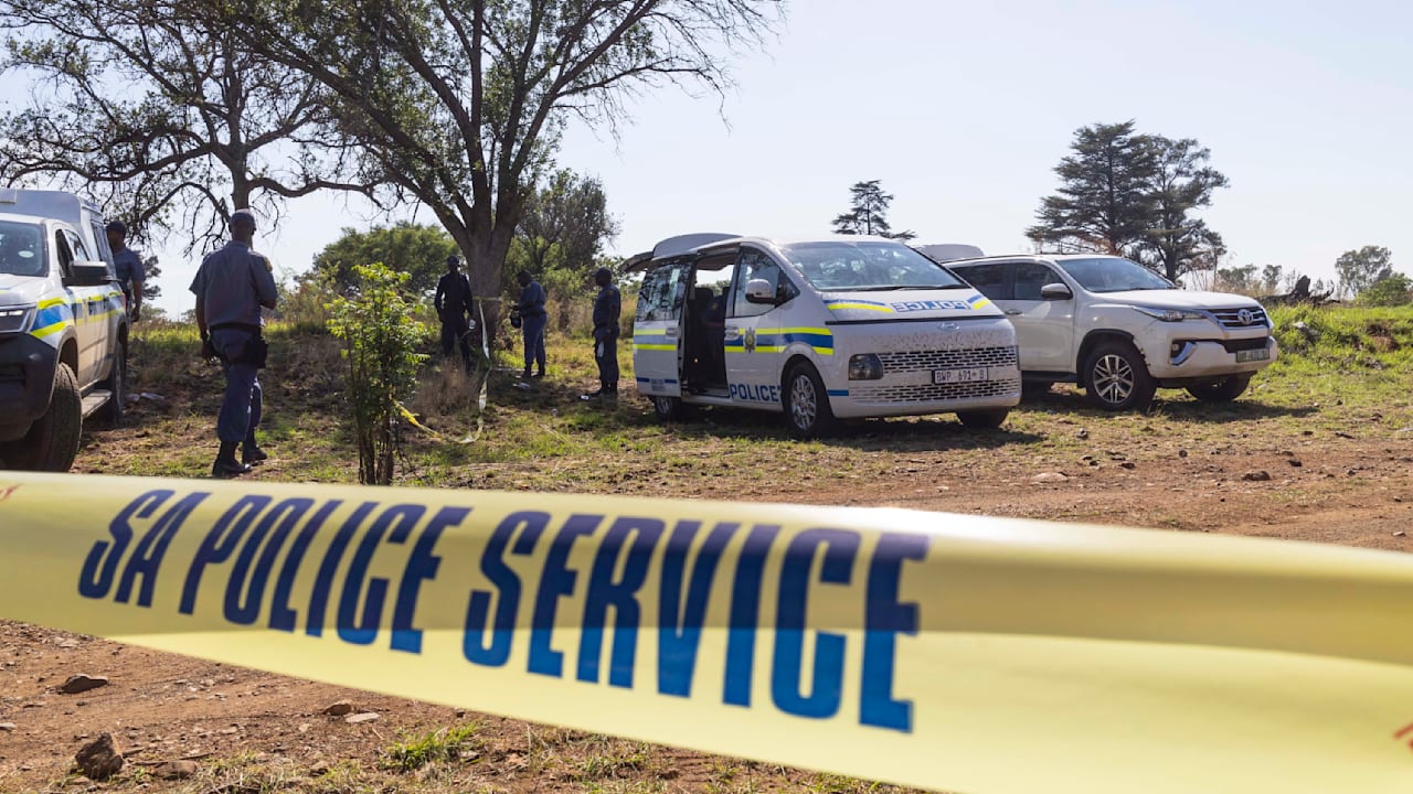 Blutiger Angriff vor Kneipe: Schüsse bei Johannesburg! Mindestens zehn Tote | News