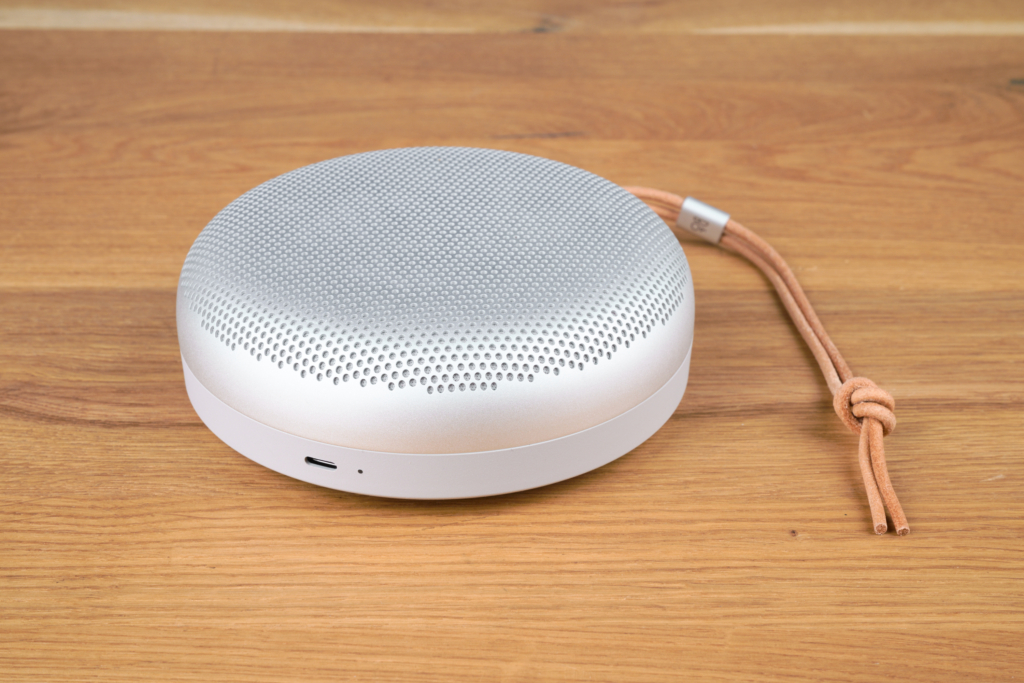 Bang & Olufsen Beosound A1 (3. Gen.) – Seitlich