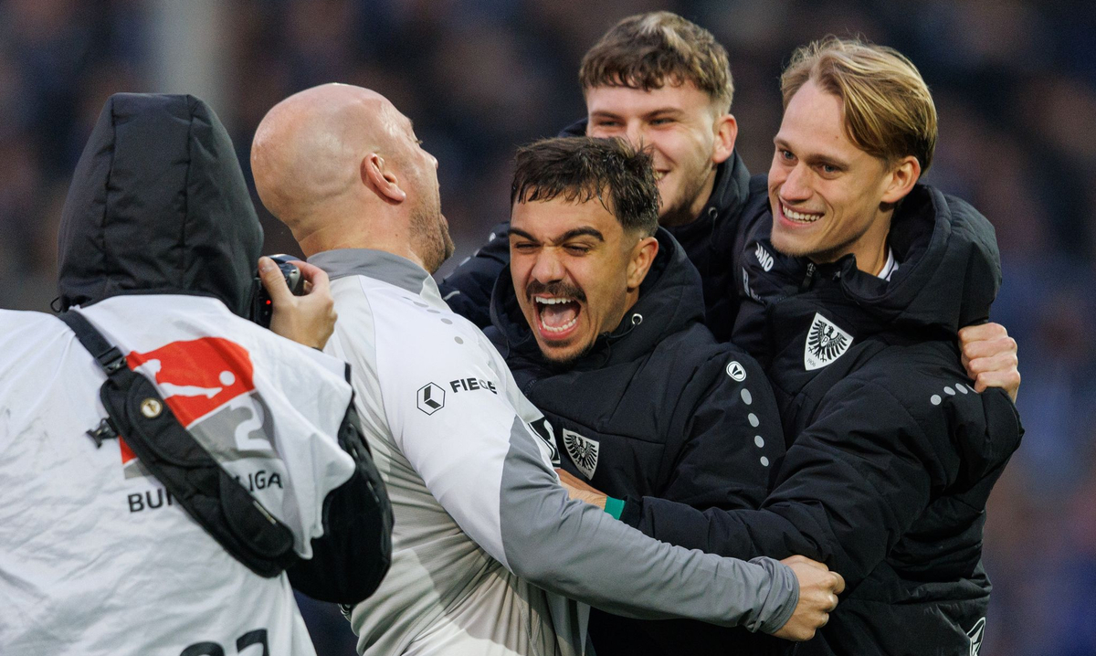 Eigentor beschert Preußen 2:1-Derbysieg in Bielefeld