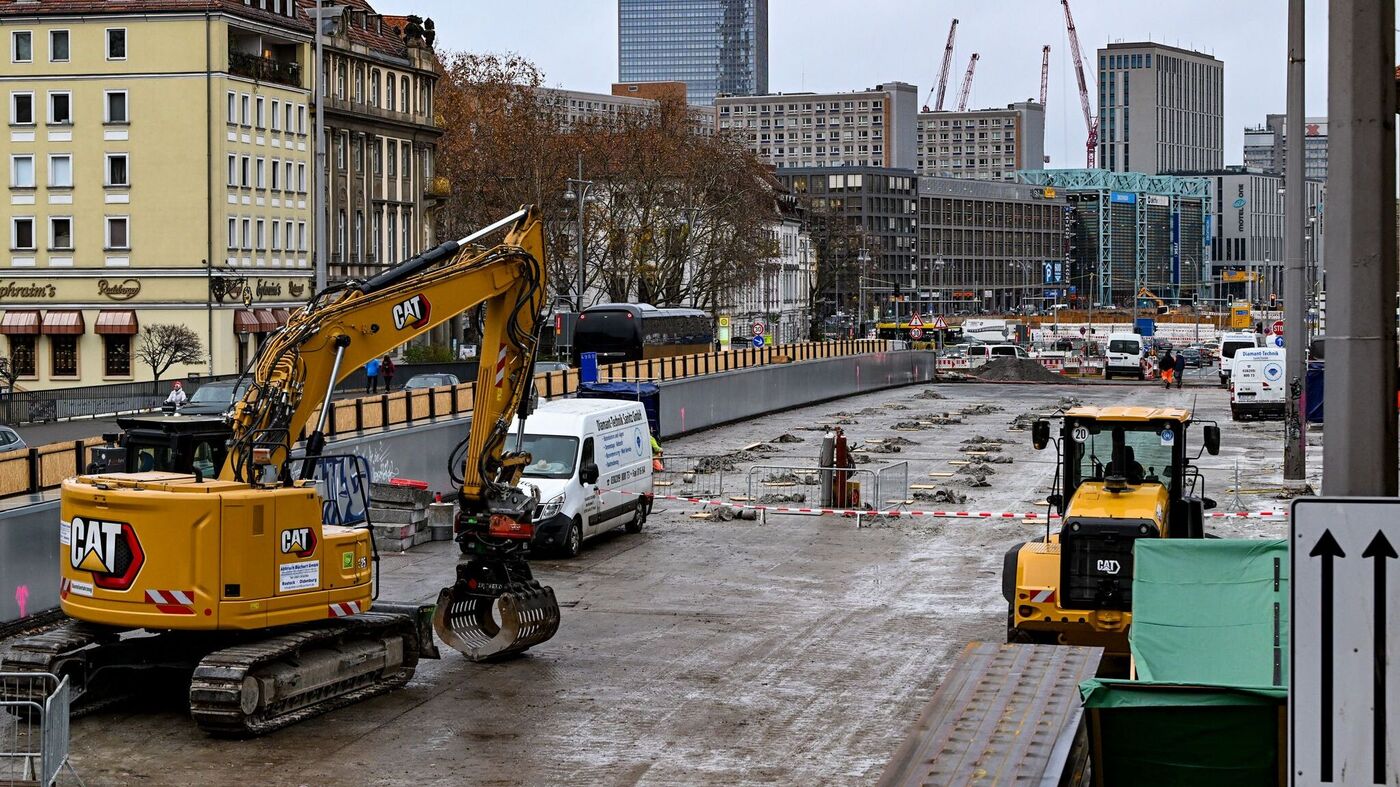 Neue Gertraudenbrücke für schwere Fahrzeuge gesperrt