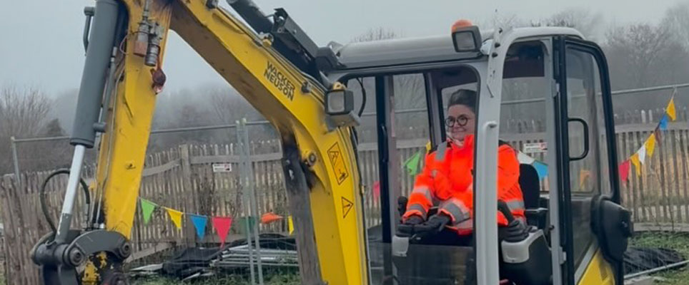 Challenge: Becker pflanzt Bäume | meinstutensee.de