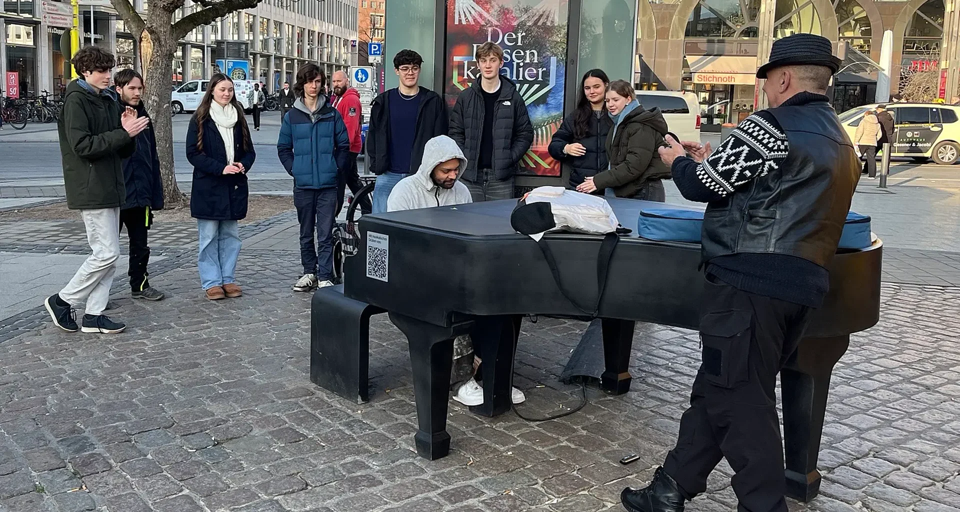 Ein Beton-Flügel als Treff für Menschen in Hannover