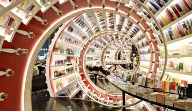 Buchtipps zu Weihnachten 2025: : Von Dan Brown bis Melanie Garanin - NDR.de