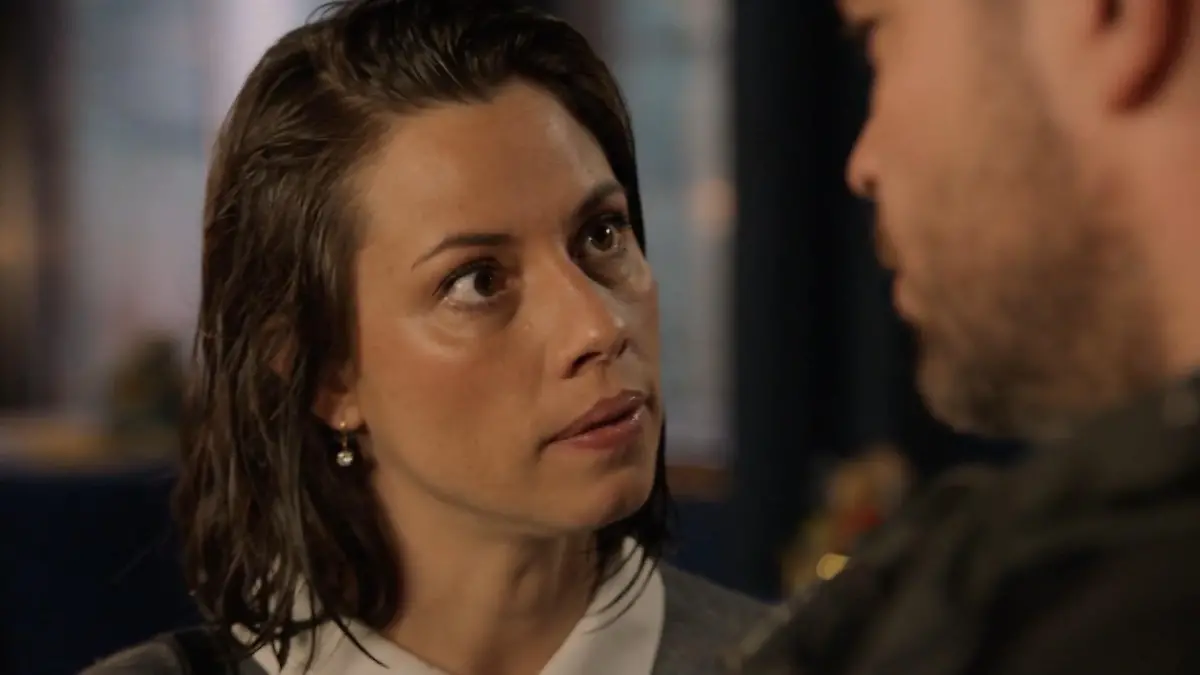 Matilda verlangt eine Erklärung von Erik