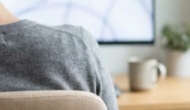 Sanftes Kopf-Neigen wird 2026 zum Büro-Trend