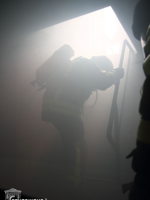 Am heutigen frühen Samstagmorgen wurde die Feuerwehr der Stadt Frankenthal gegen 03:5