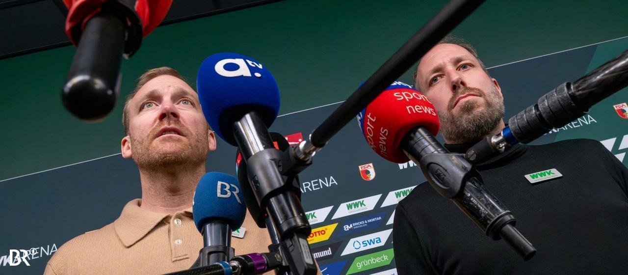 FCA-Geschäftsführer Michael Ströll (r.) und Sportdirektor Benjamin Weber | picture-alliance/dpa FCA-Geschäftsführer Michael Ströll (r.) und Sportdirektor Benjamin Weber