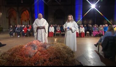 Live im Fernsehen: ARD zeigt Christmette mit Schleim-Jesus | Regional