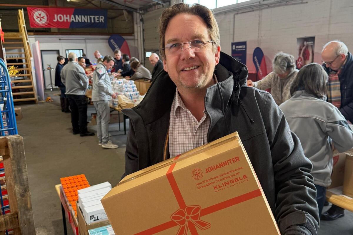 Packaktion mit dem Rotary Club Hannover-Ballhof und den Johannitern