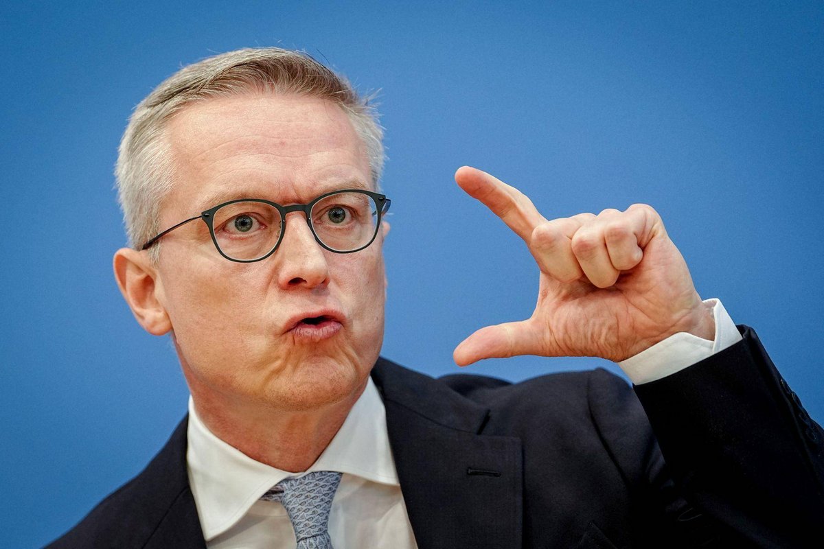 Berlin | Bundesdigitalminister für Social-Media-Sperre für Kinder