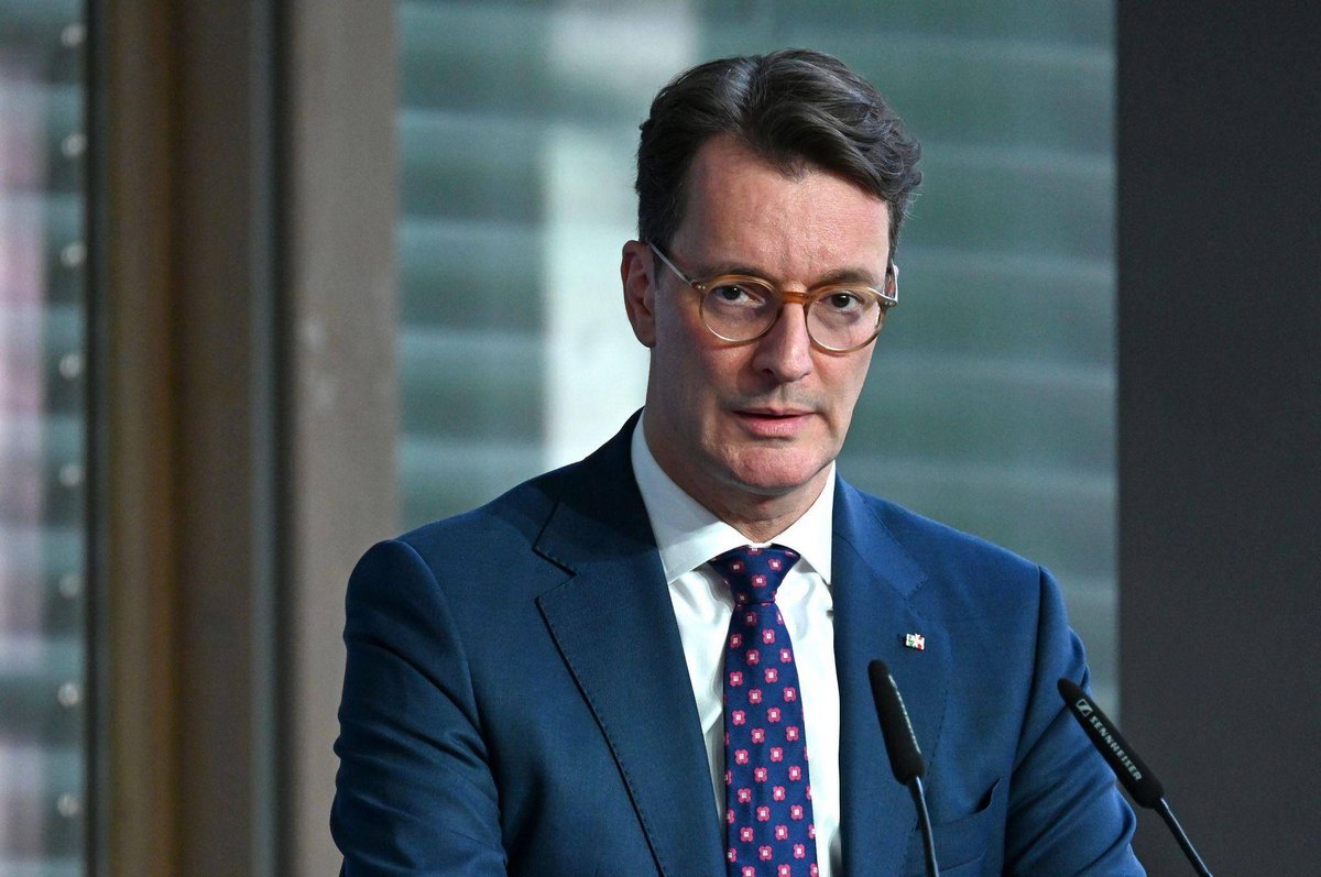 Düsseldorf | Wüst erinnert an Opfer der Kölner Silvesternacht