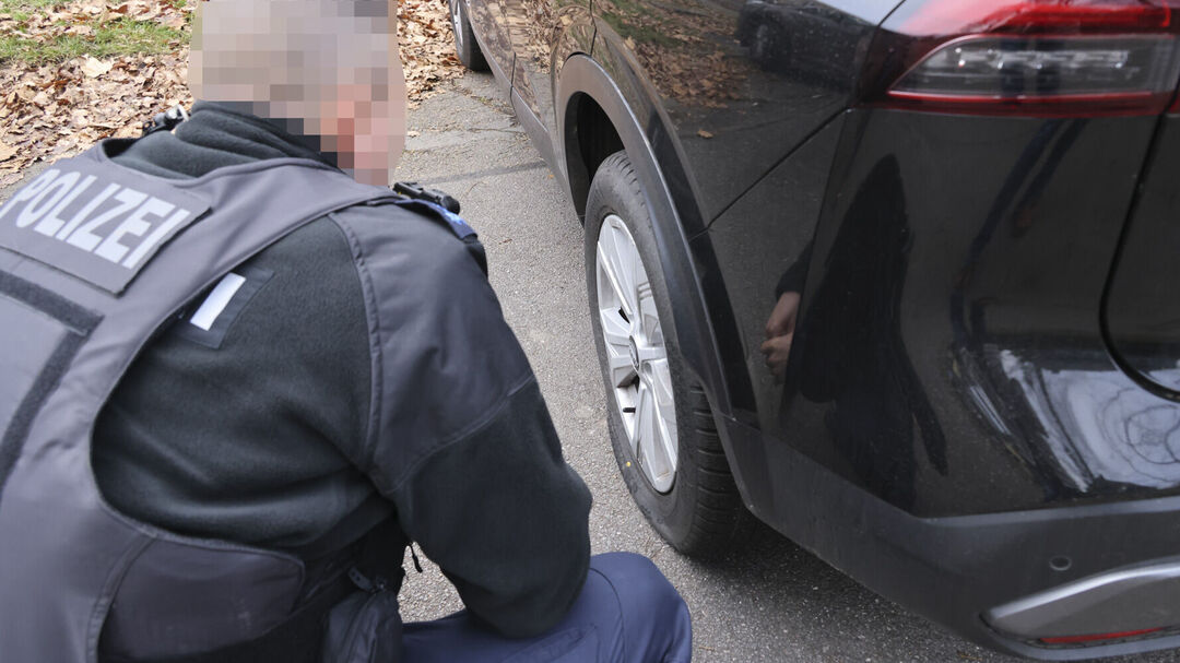 Polizei jagt Reifenstecher in Markersdorf