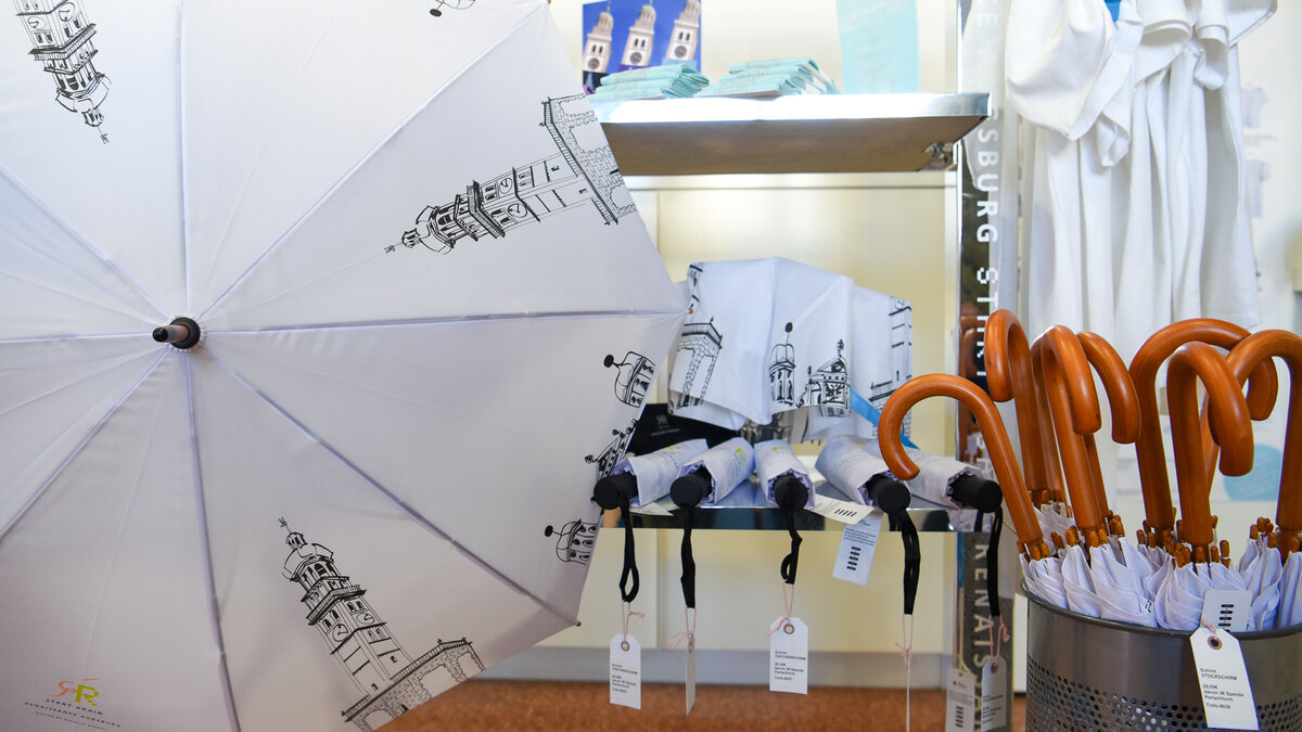 Regenschirme für den Perlachturm