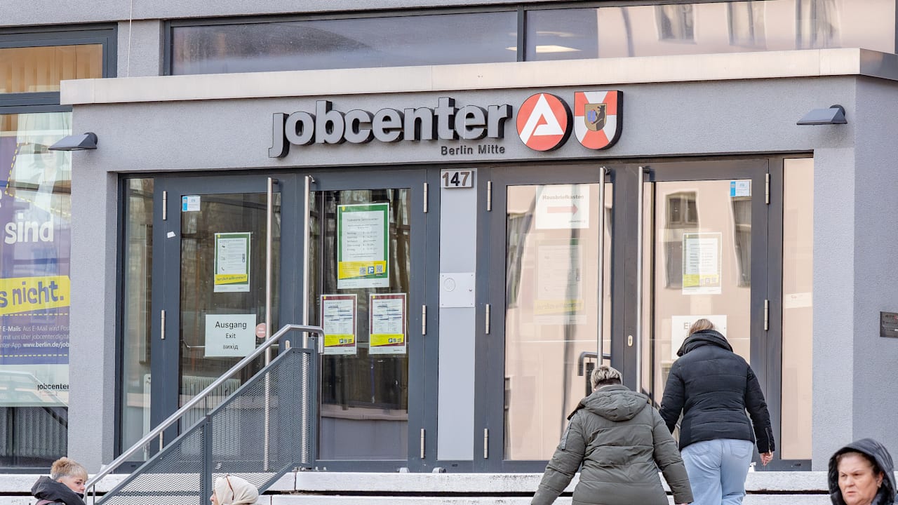 Die wichtigsten Fragen: Ist Grundsicherung härter als das Bürgergeld? | Politik