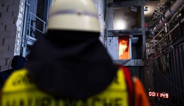 Brandforschung: Feuer im Mehrfamilienhaus - Wie gelingt die sichere Rettung?