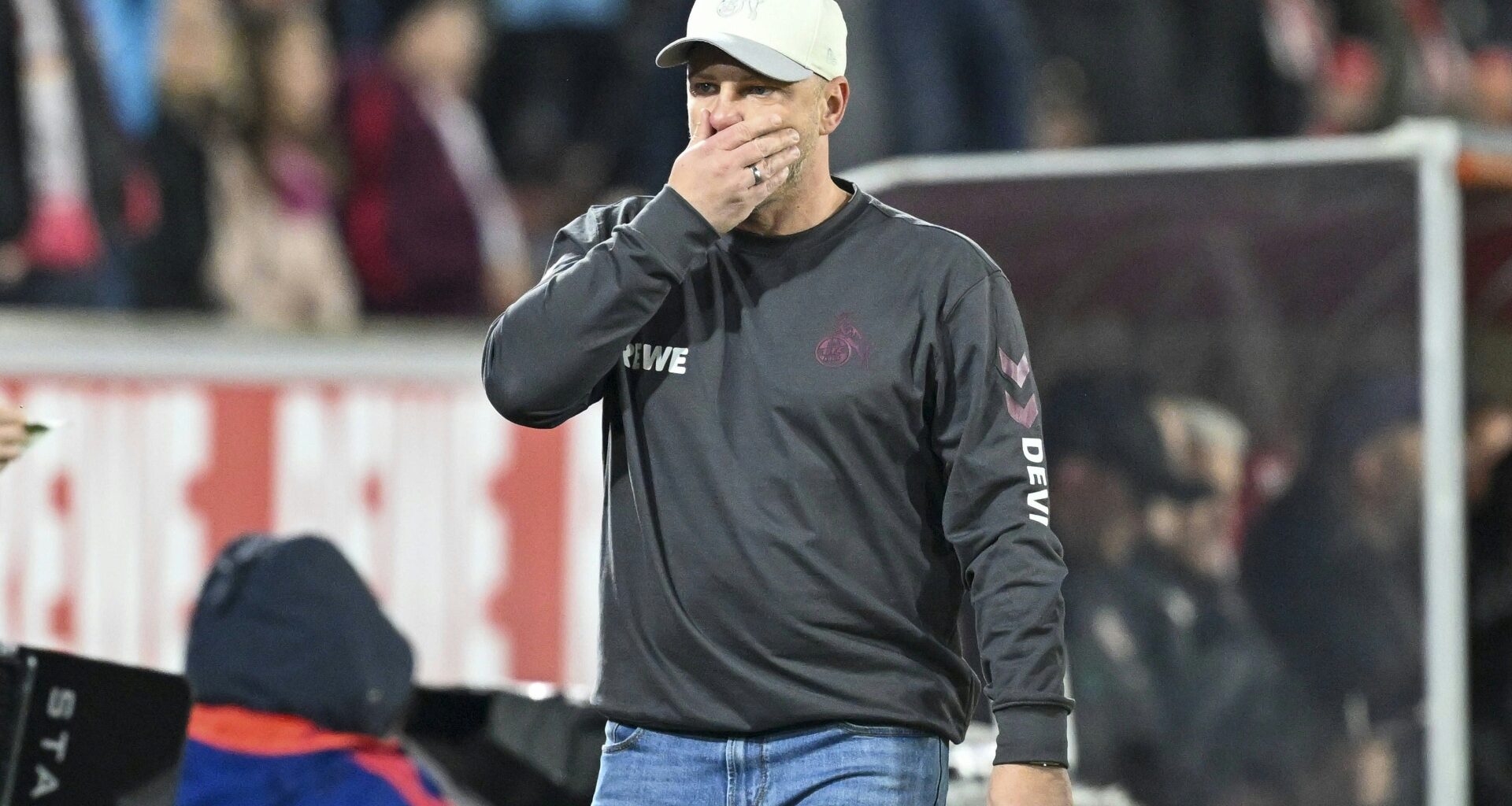 1. FC Köln trauert Sieg hinterher