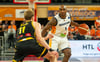 Seawolves-Basketballer DeAndre Lansdowne (rechts) zeigte sich auch gegen Sopot treffsicher.