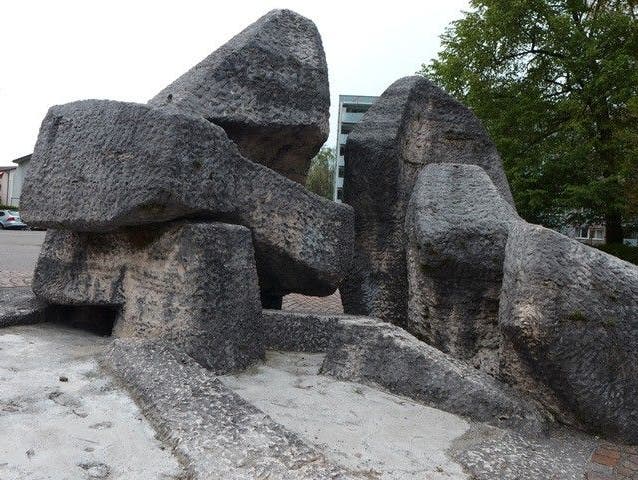 Der Altherr-Brunnen in Dietlikon wurde abgerissen.