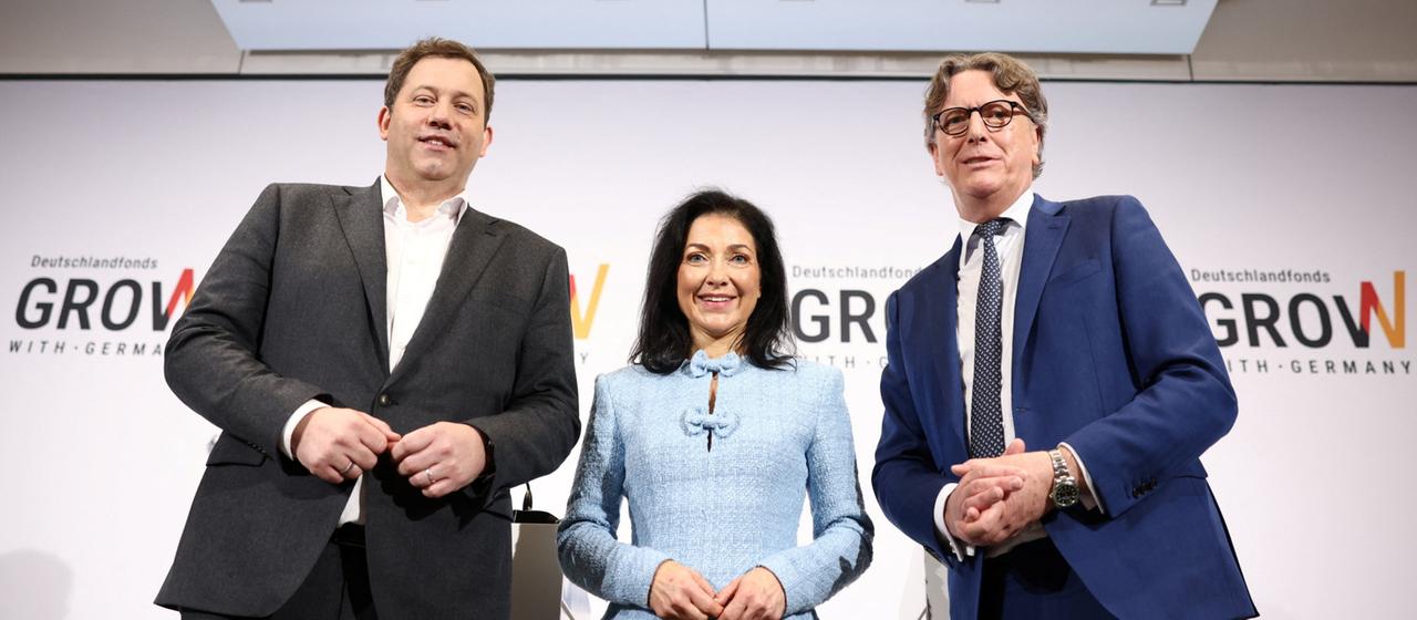 Lars Klingbeil, Katherina Reiche und Stefan Wintels | REUTERS Lars Klingbeil, Katherina Reiche und Stefan Wintels