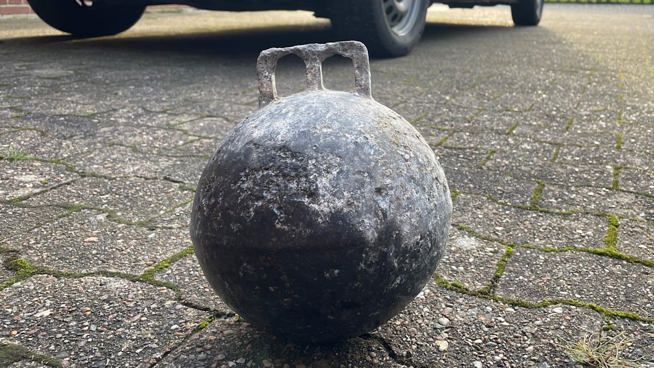 Am Strand von Amrum gefunden: Mann bohrt Boje an und verbrennt sich schwer | News
