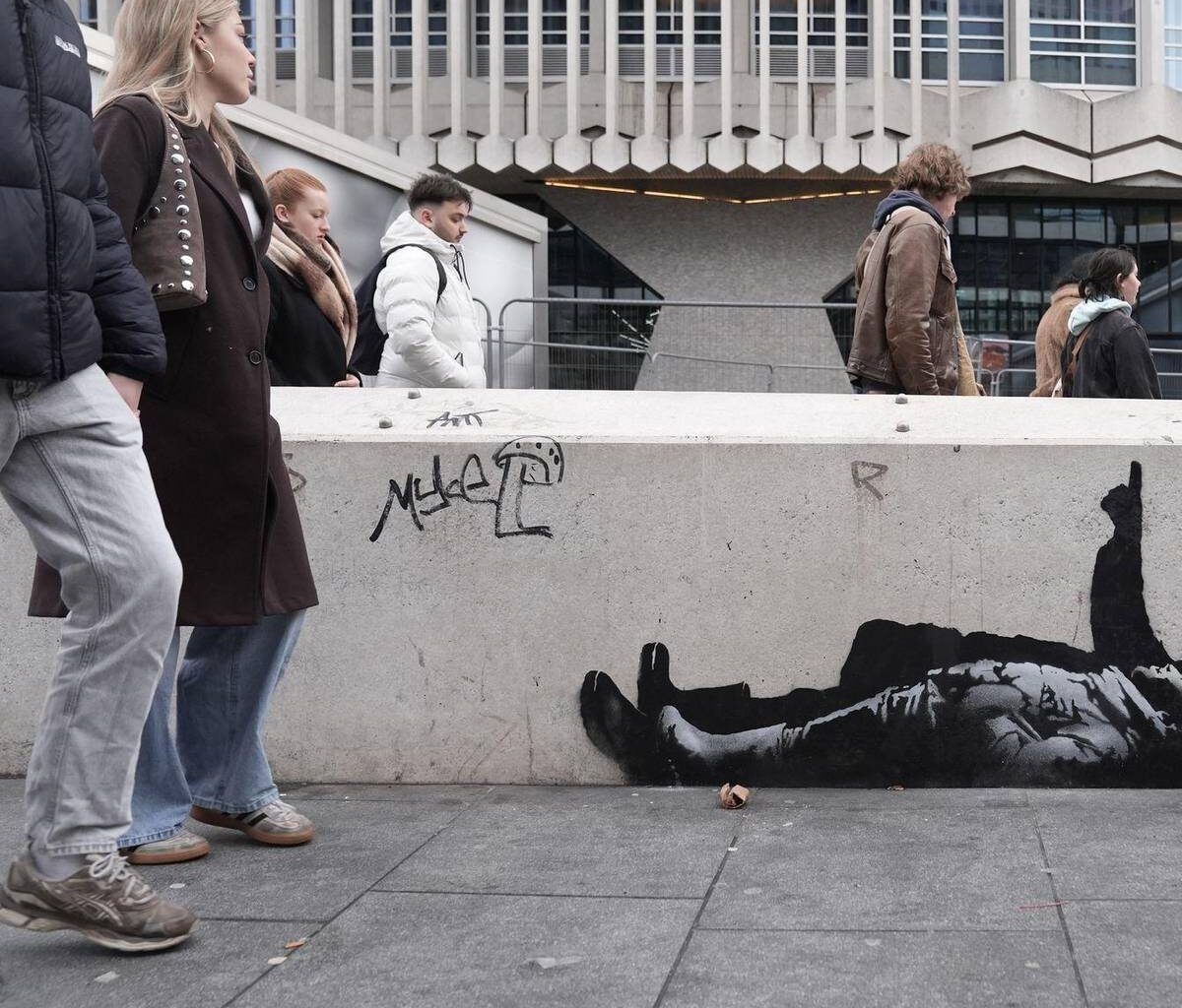Neue Banksy-Kunst zieht Menschen in London an