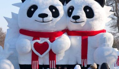 Eis- und Schneeskulpturen ziehen Besucher nach Harbin