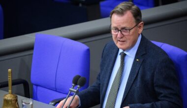 Bundestag: CDU und AfD liefern sich Wortgefecht über frühere Jugendsünden − Ramelow platzt der Kragen