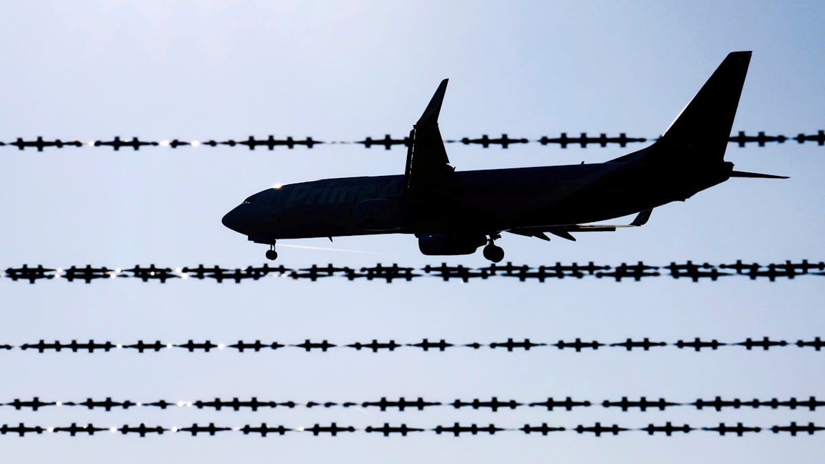 Per Linienflug: Deutschland schiebt zum ersten Mal seit über zehn Jahren Straftäter nach Syrien ab