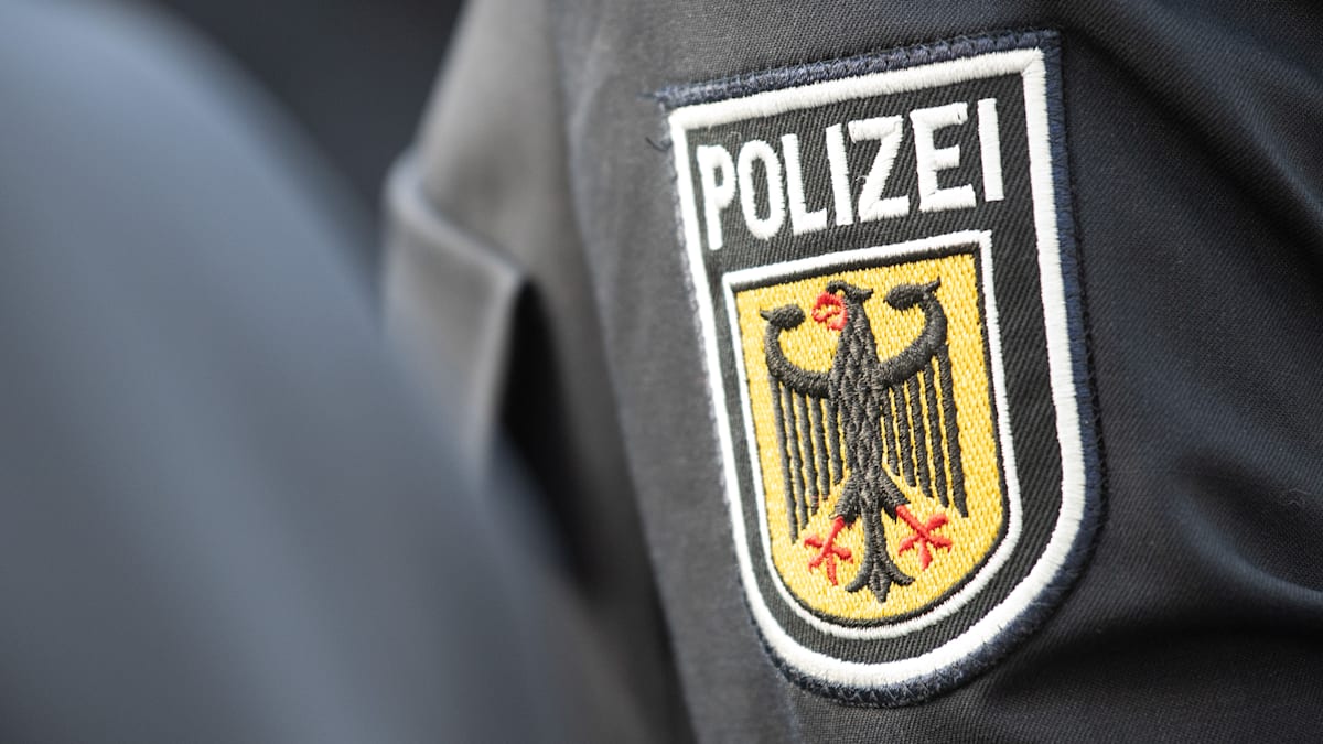 NRW: Er hatte 28 Identitäten – Polizei nimmt abgelehnten Asylbewerber fest - WELT