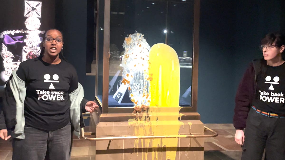 Großbritannien: Essen auf Kronjuwelen geworfen – Tower of London geschlossen