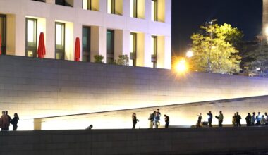 Berlin: Tödlicher Messerangriff am Humboldt Forum – Polizei verhaftet acht Männer