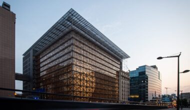 EU: Russisches Vermögen soll dauerhaft eingefroren werden – Geld soll Ukraine zukommen