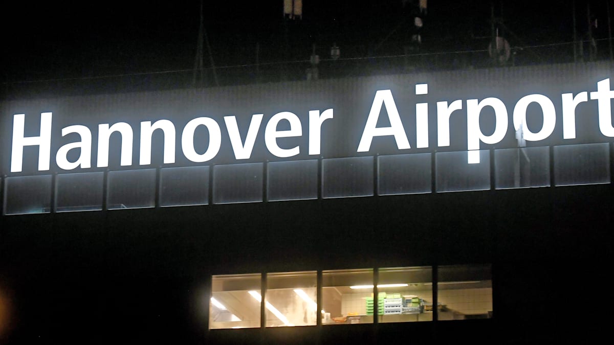 Erneute Sichtung: Drohnen legen Flugbetrieb in Hannover lahm