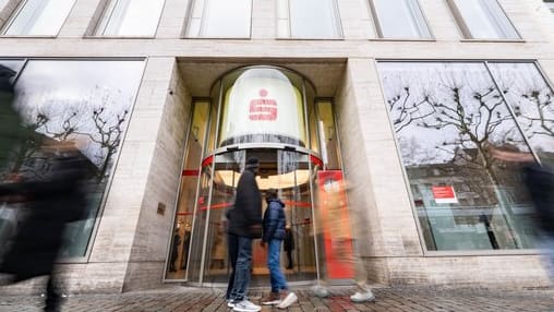 Mitarbeiter im Verdacht: 20 Kilo Gold aus Sparkassen-Filiale in Bonn verschwunden