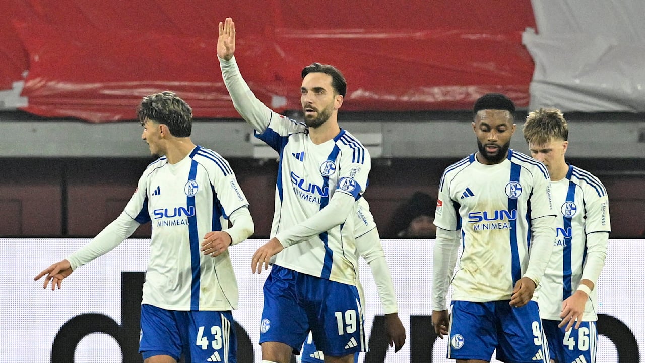 Schalke: Auswechslung alarmiert – Schalke-Sorgen um Aufstiegs-Anführer | Sport