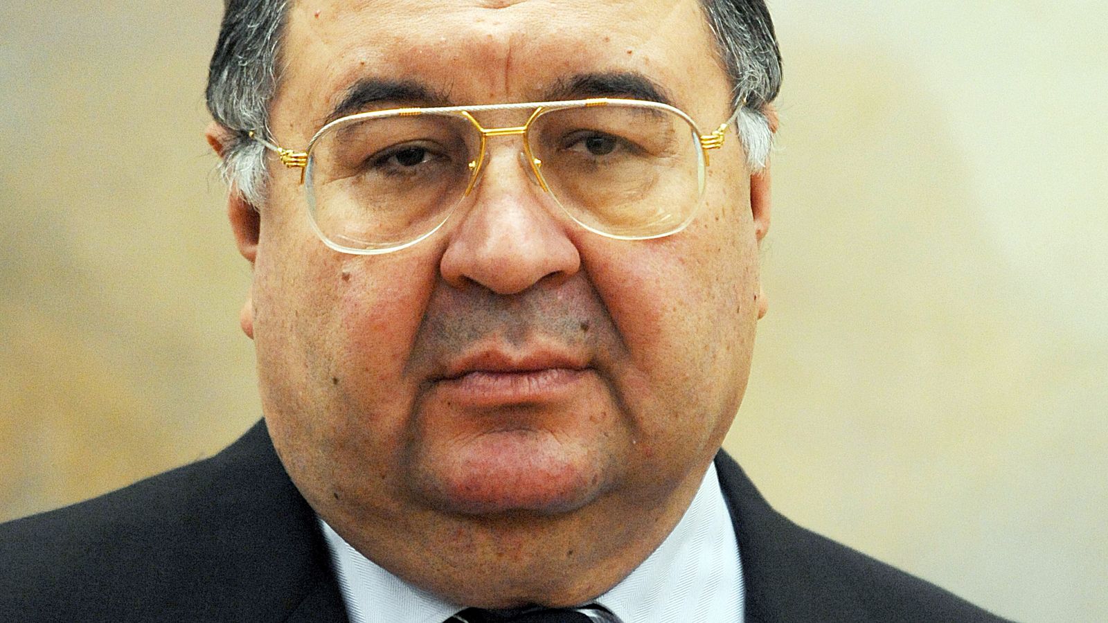 Ermittlungen gegen Oligarch Usmanow nach Zahlung eingestellt