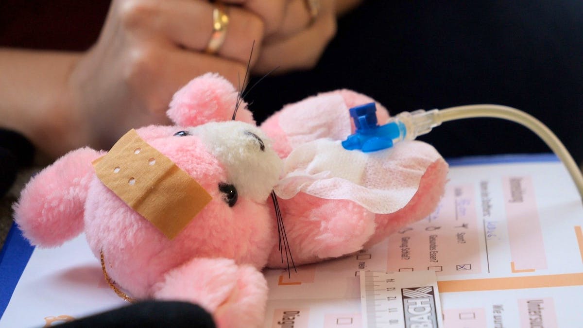 «Krebs ist keine einzelne Krankheit, sondern es gibt über hundert teils nur leicht unterschiedliche Krankheiten mit sehr unterschiedlichen Ursachen, die schlussendlich individuelle Therapien benötigen», erklärt Niggli.  (Symbolbild)