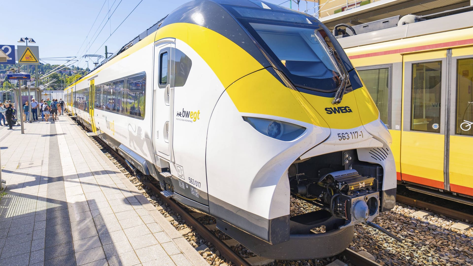 Ein batterieelektrischer Zug vom Typ Siemens Mireo Plus B (Archivbild): Der Bahntyp kommt nun auf der Ländchesbahn zwischen Wiesbaden und Niedernhausen zum Einsatz.