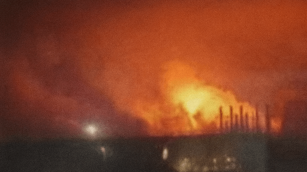 Ein Foto aus sozialen Netzwerken soll den Angriff auf die russische Chemiefabrik in Stawropol zeigen.