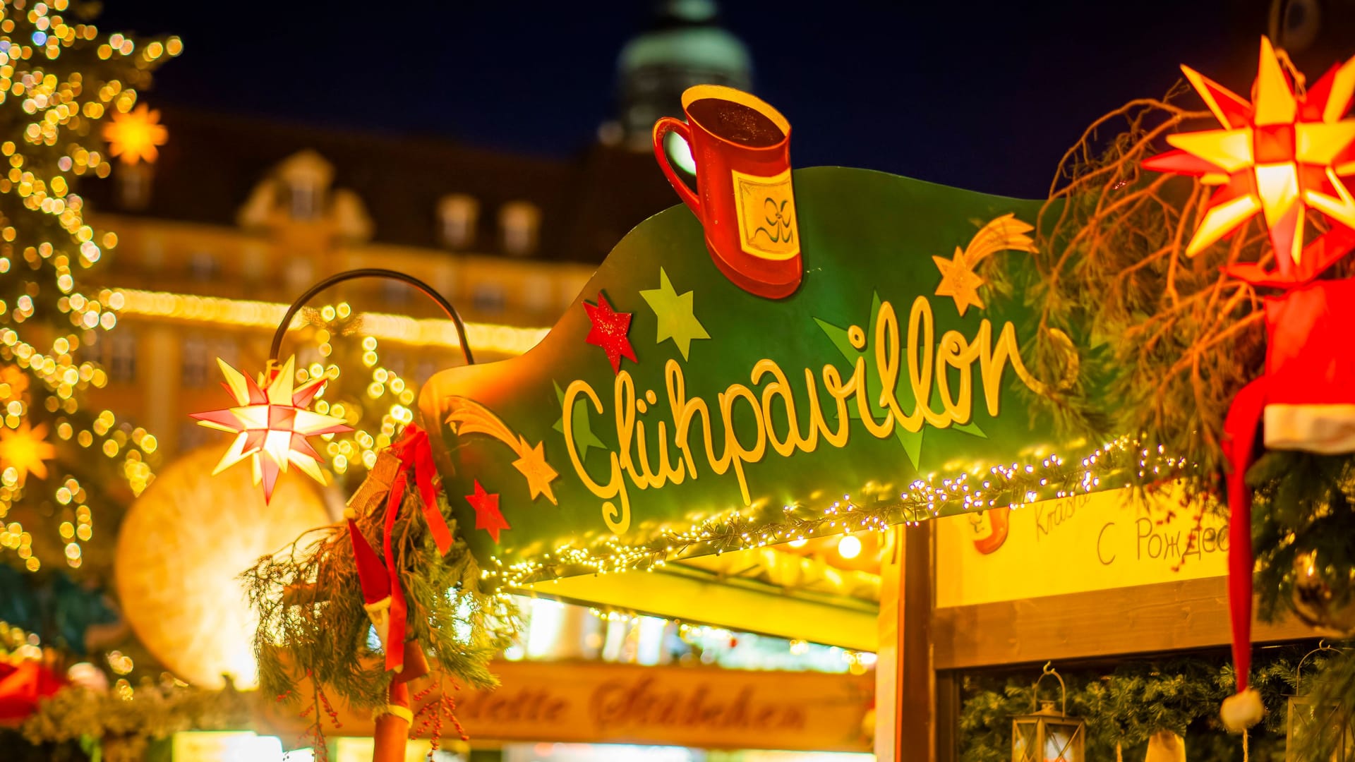 Ein Stand auf dem Weihnachtsmarkt (Symbolbild): In Hannover gibt es viele kleine Märkte zu entdecken. Ein Stand auf dem Weihnachtsmarkt (Symbolbild): In Hannover gibt es viele kleine Märkte zu entdecken.