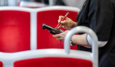 VBK und Polizei kontrollieren Bahnen – 6.800 Fahrscheine geprüft