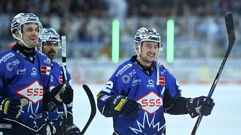 Heimsieg in der DEL: Eislöwen überraschen Ingolstadt