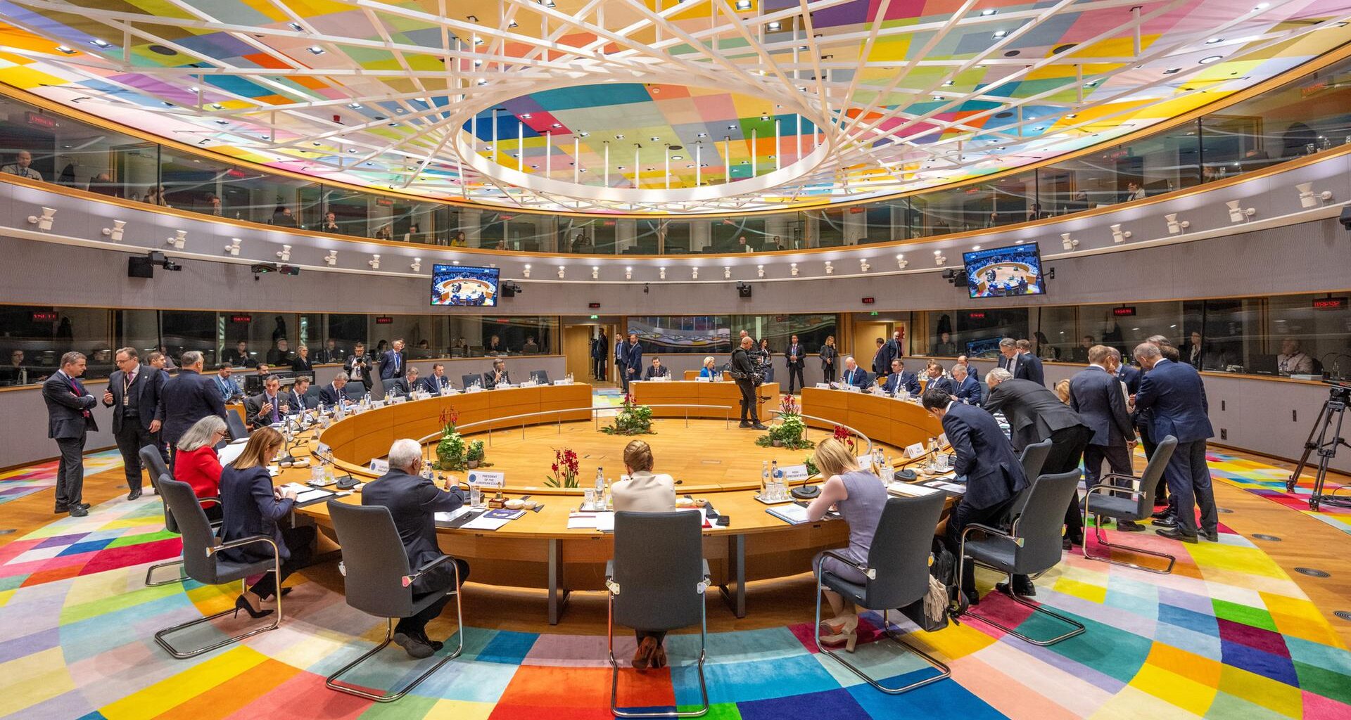 Brüssel: António Costa, Präsident des Europäischen Rates, eröffnet die erste Arbeitssitzung beim EU-Gipfel.