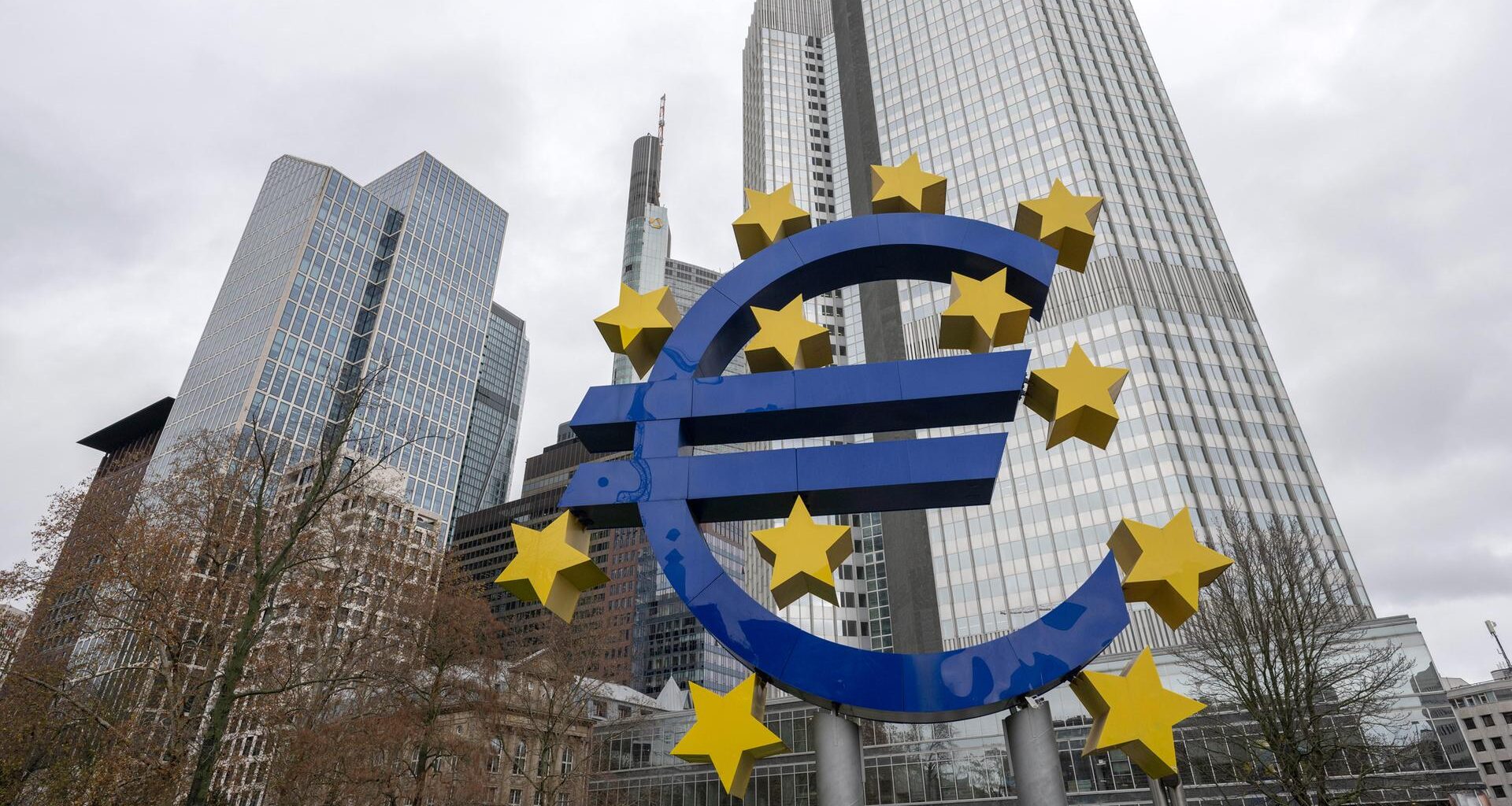 Euro-Zeichen gerettet – Stadt und EZB übernehmen Kosten