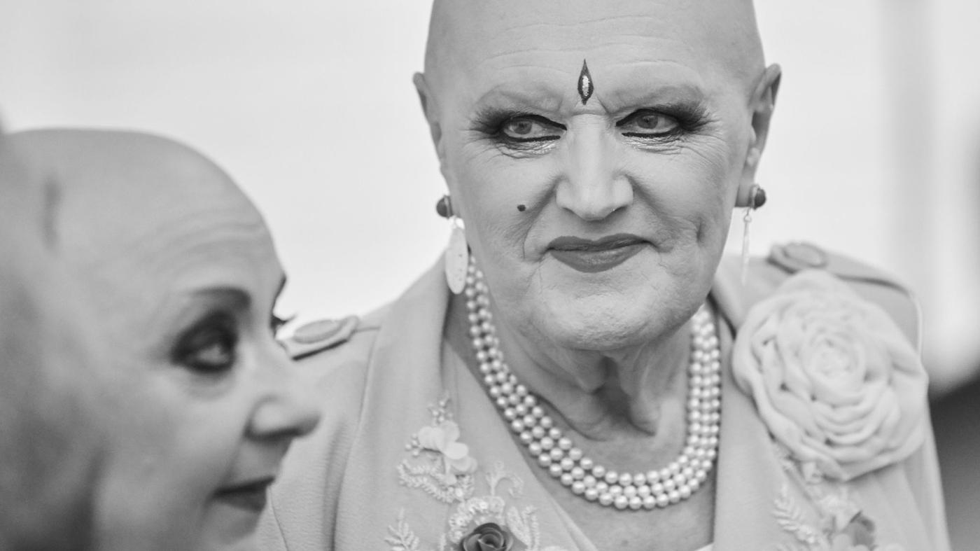 Eva vom Berliner Künstlerpaar Eva & Adele ist tot