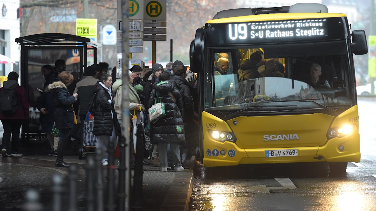 Gunnar Schupelius: U9-Brand, weil BVG für zu wenig Sicherheit sorgte | Regional