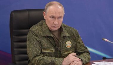 Kurz vor Selenskyj-Trump-Treffen: Putin räumt eigenen Friedensplan ab | Politik