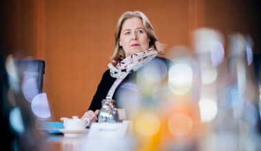 "Höchst verstörend": Scharfe CSU-Kritik an Ministerin Bas - BR