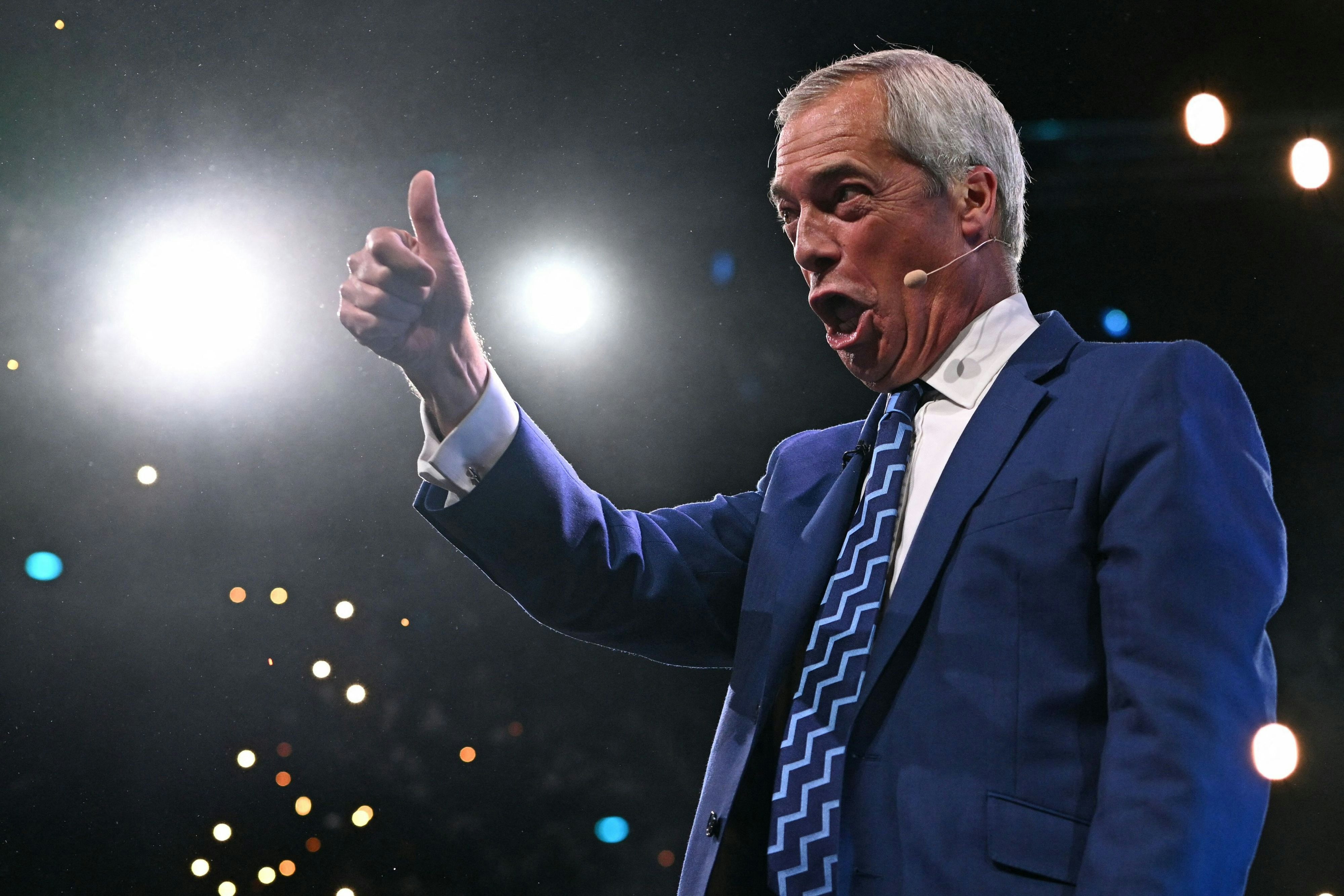 Nigel Farage, Chef der Reform UK, führte Großbritannien in den Brexit, verschwand und ist nun in Umfragen wieder Nummer 1