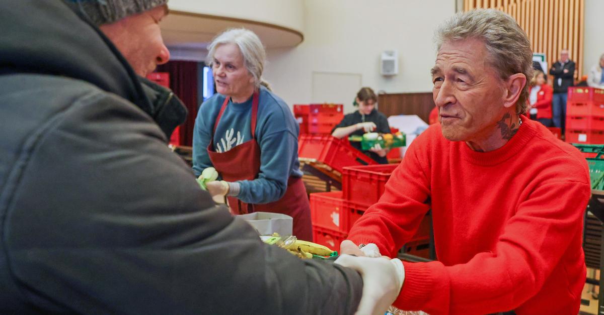 Maffay übergibt Millionen-Spende von Postcode Lotterie an Wiesbadener Tafel